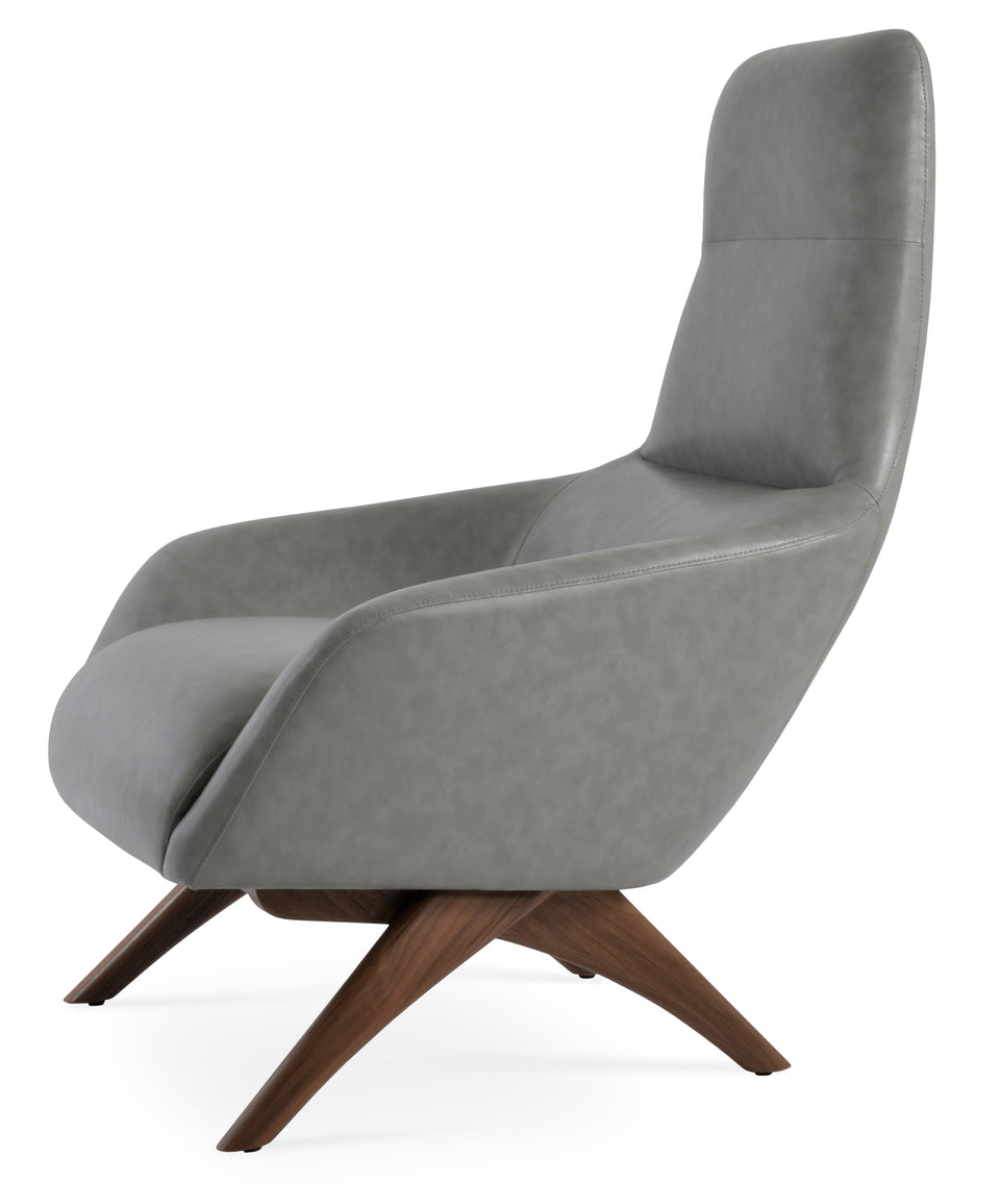 Barcelona Armchair Wood Base.