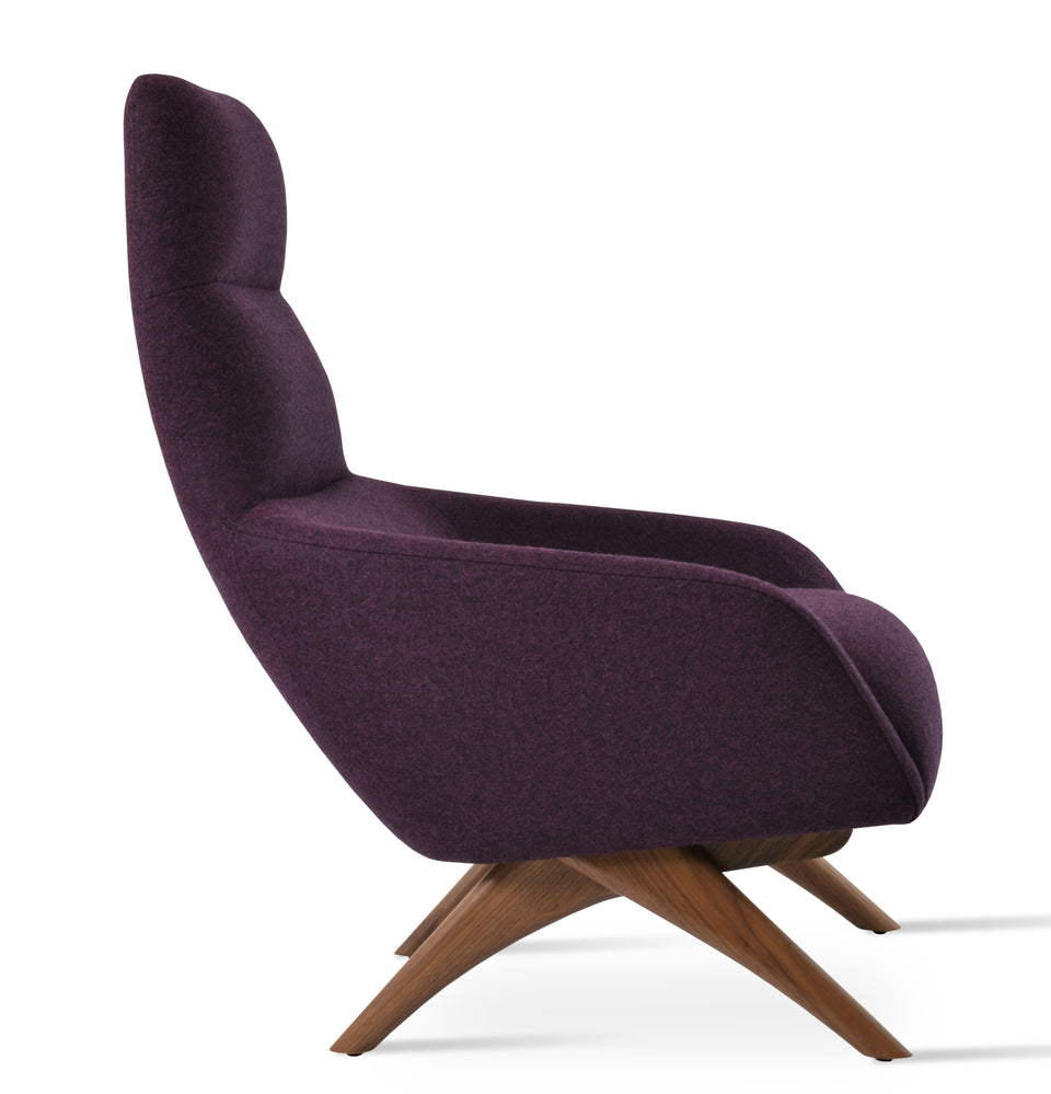 Barcelona Armchair Wood Base.