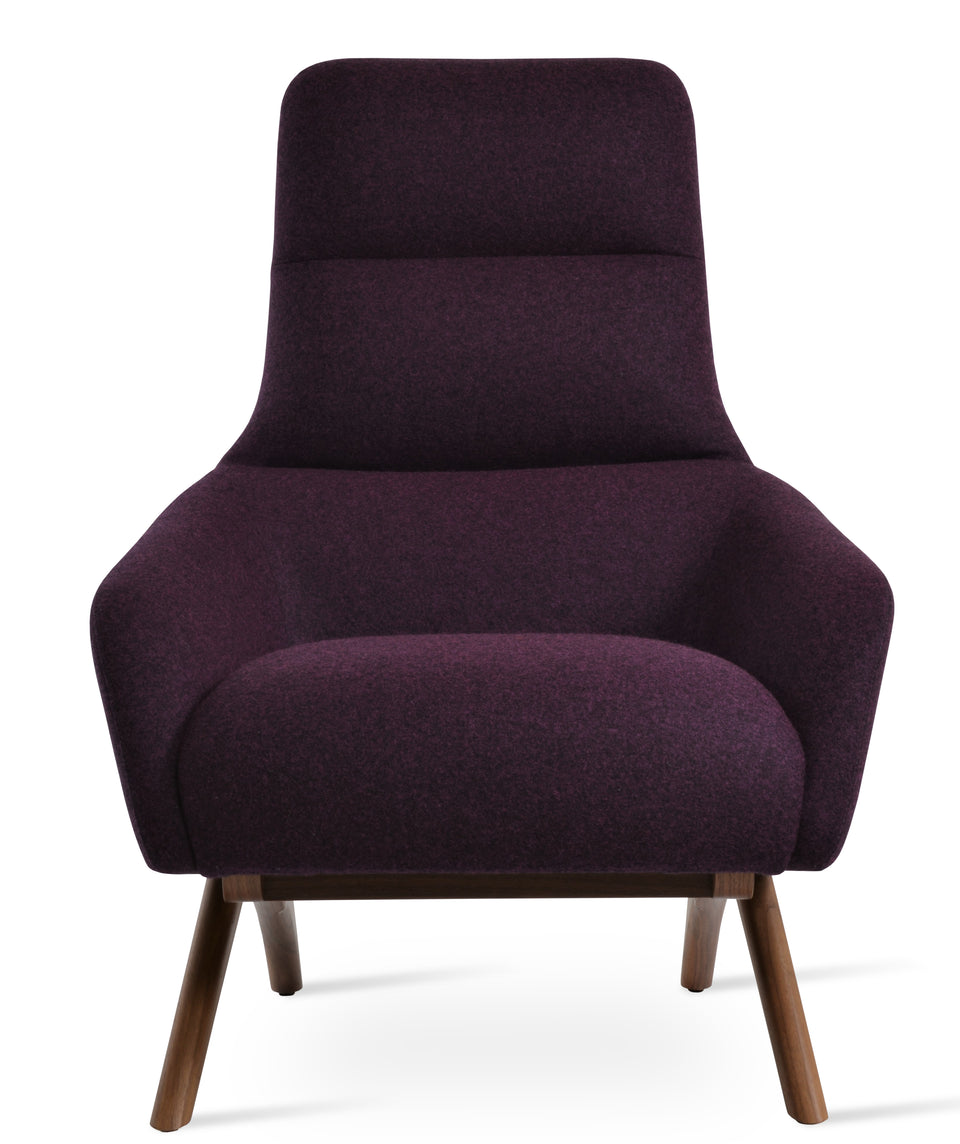Barcelona Armchair Wood Base.