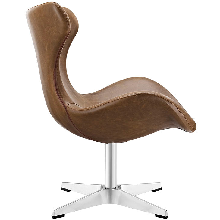 HELM LOUNGE CHAIR IN BROWN.