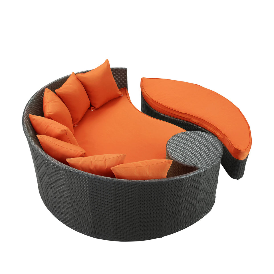 Taiji Outdoor Patio Wicker Daybed.