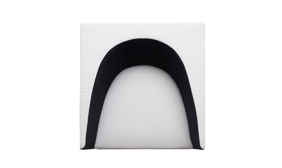 Liola Chair.