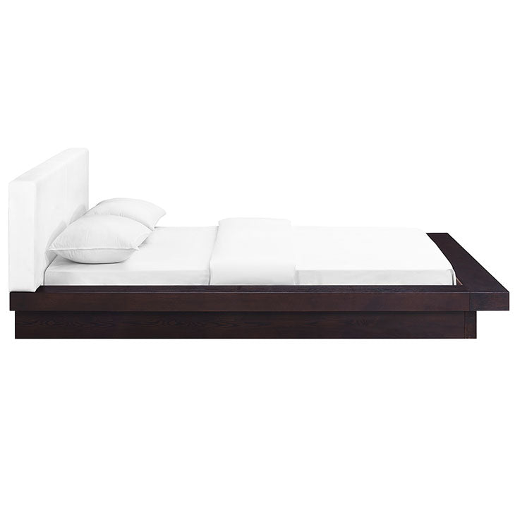 FREJA QUEEN VINYL PLATFORM BED IN CAPPUCCINO WHITE.