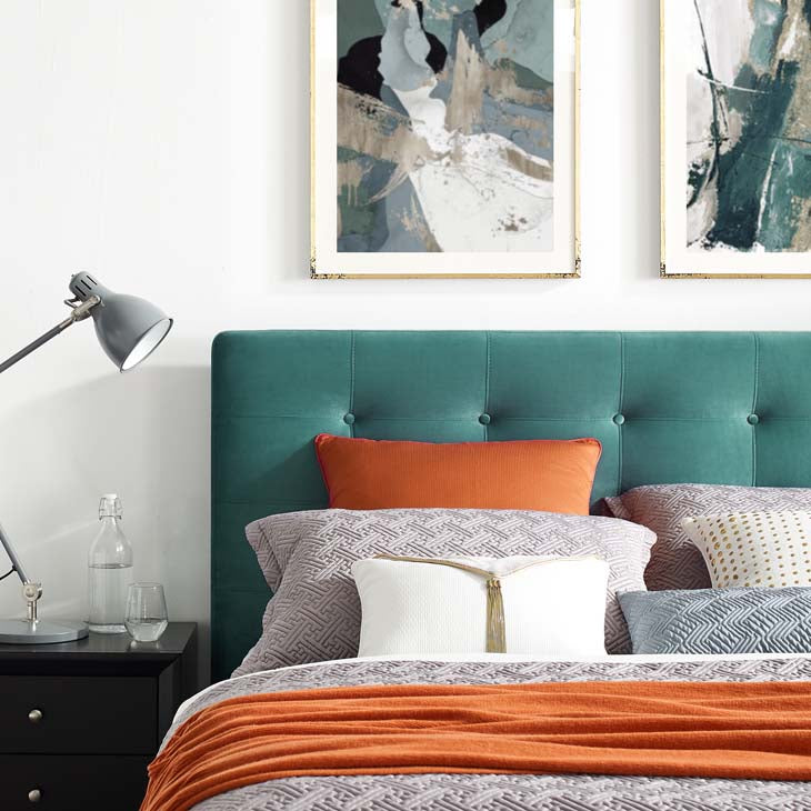 McKenzie Queen Biscuit Tufted Upholstered Velvet Platform Bed.