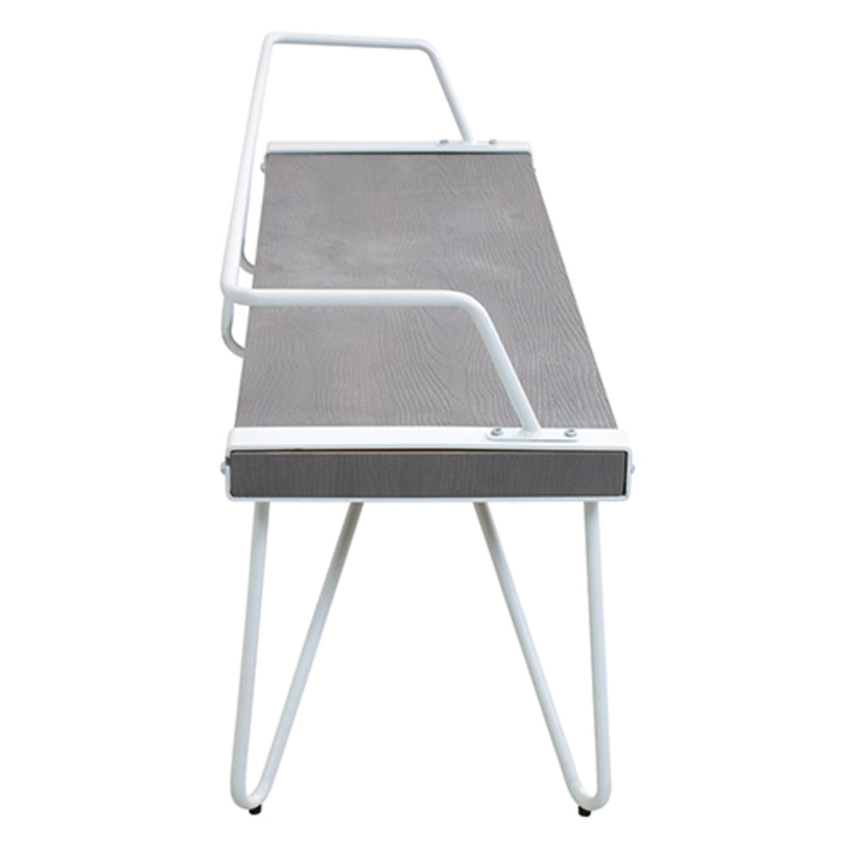 Stefani Bench.