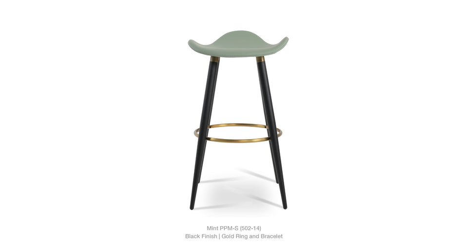 bar stool - detail view