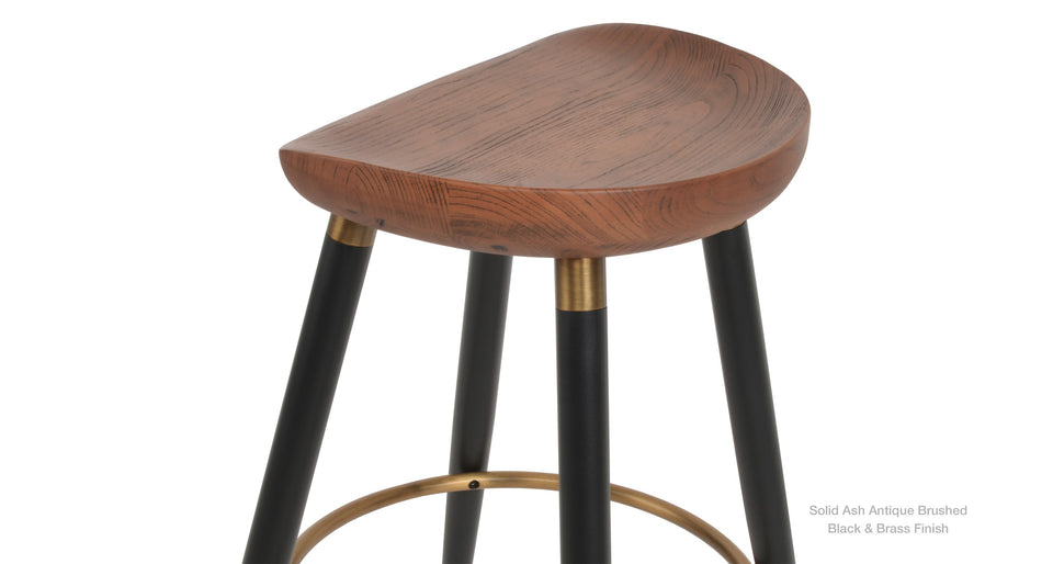 bar stool - detail view