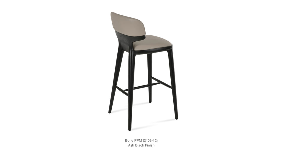 bar stool - detail view