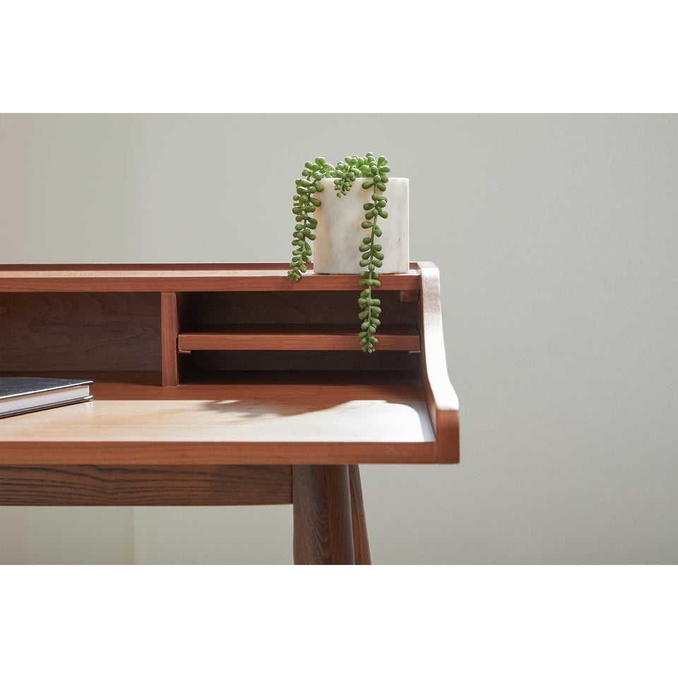 Flavio 47" Desk