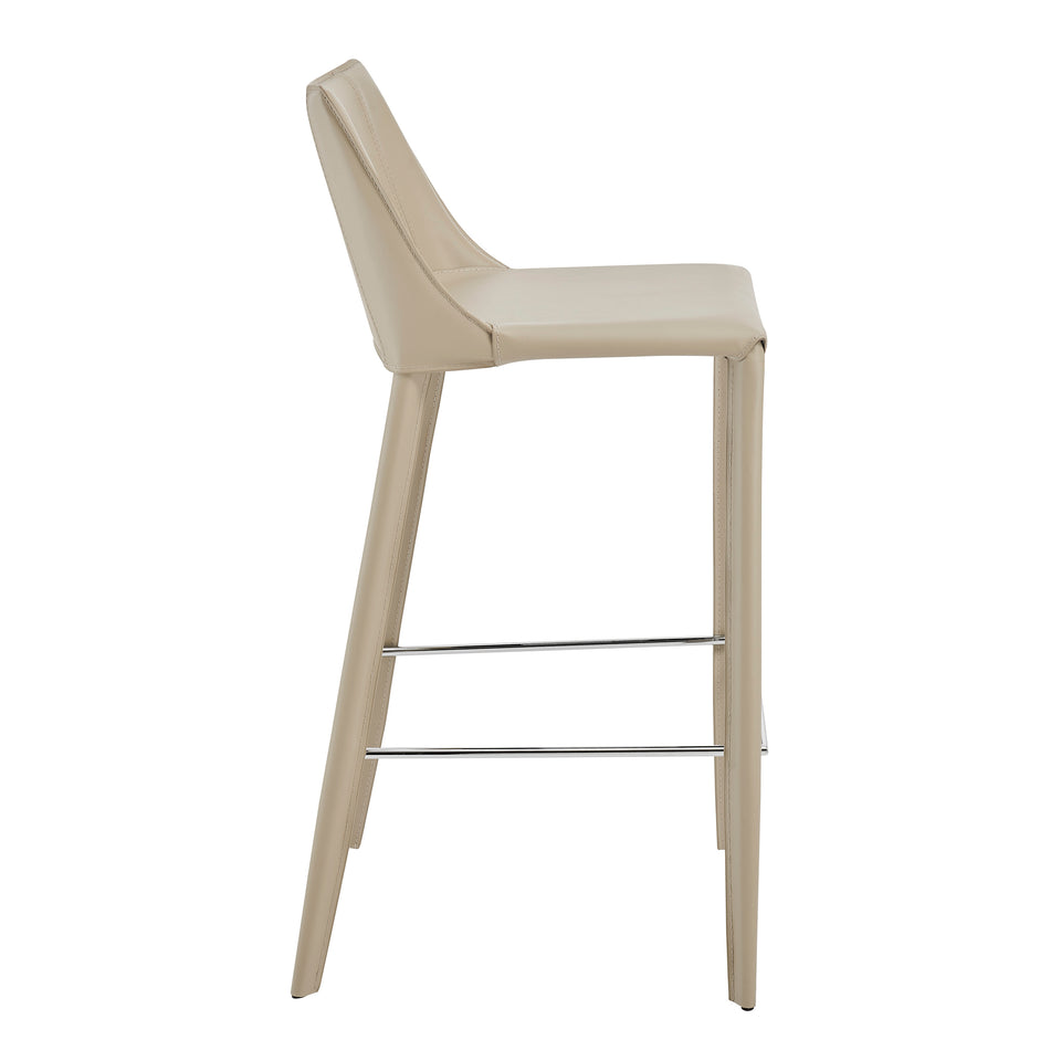 bar stool - detail view
