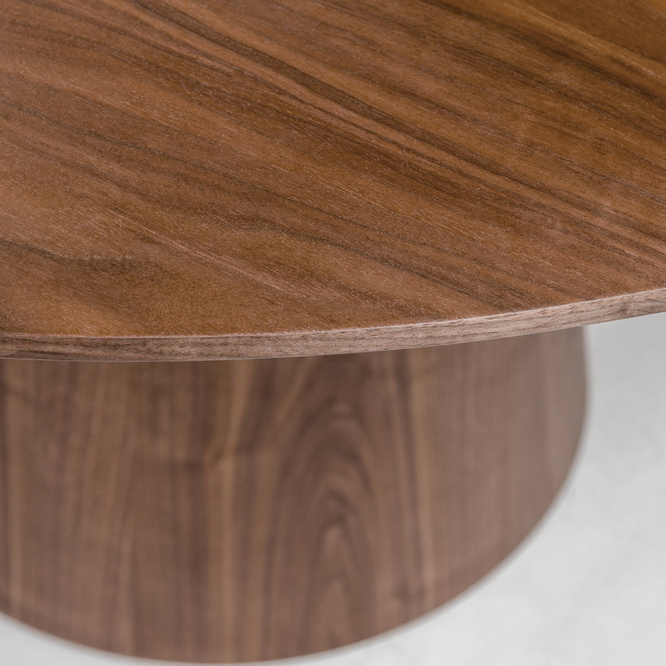 Wesley 53" Round Table