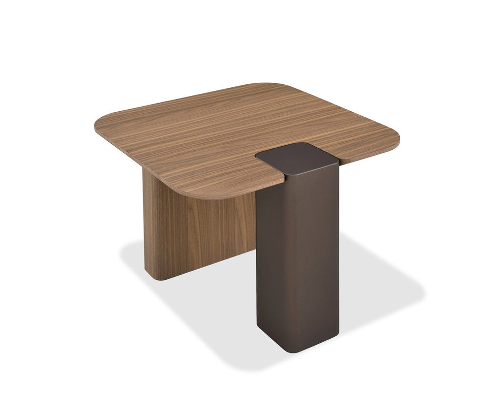 LP 467B3 End Table Walnut
