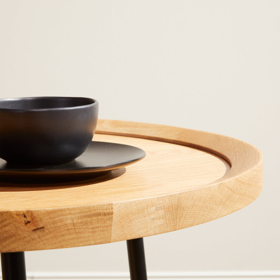 Niklaus 22" Round Side Table