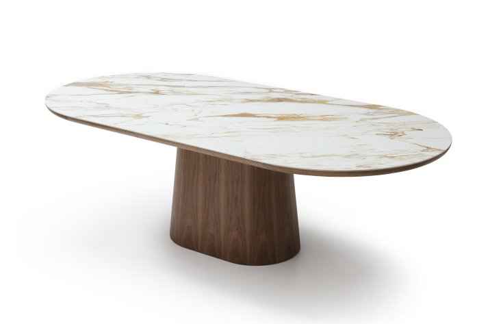 Atrio Dining Table