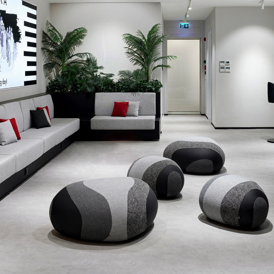 Flint Pouf