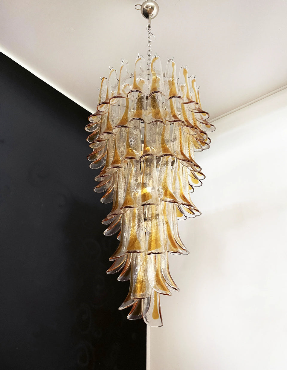 Petals Spiral Murano Transparent Chandelier