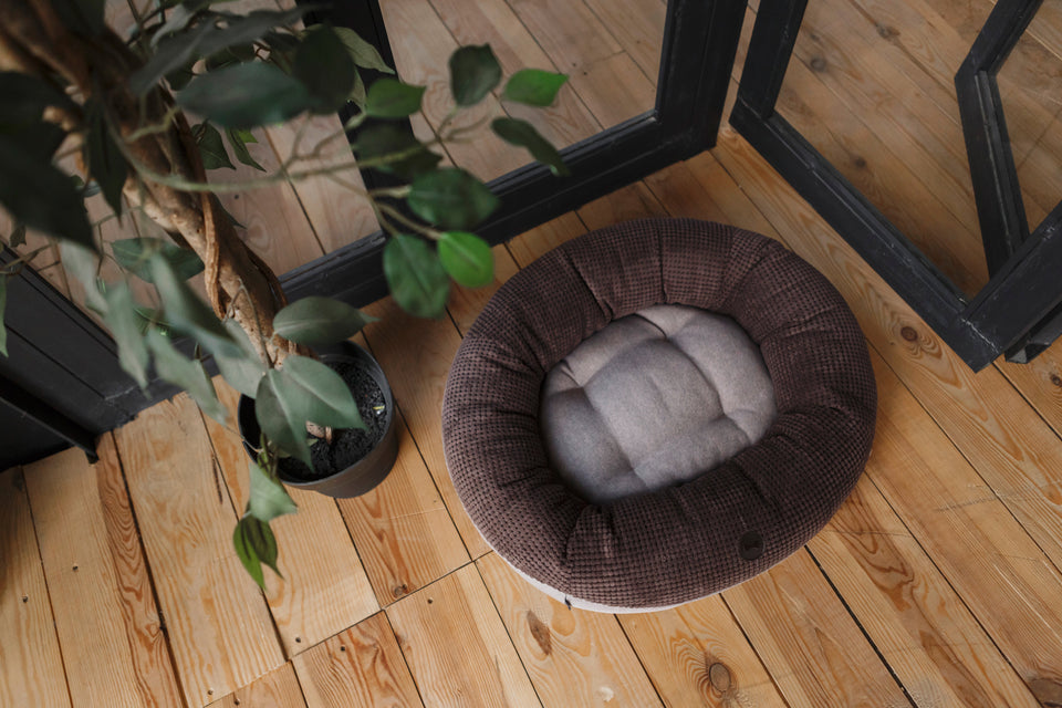 Chester & Lee | Chestnut Donut Dog Bed