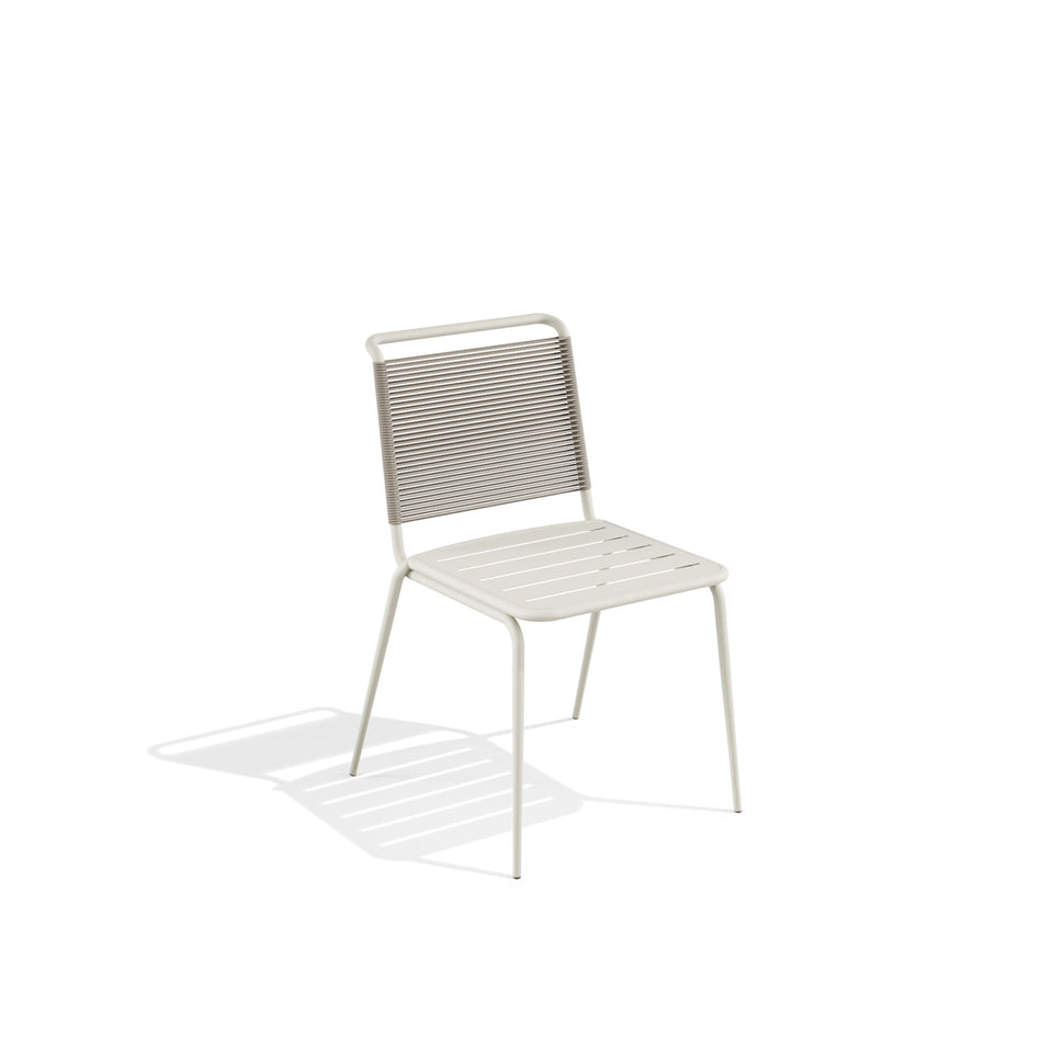 Kissi Chair