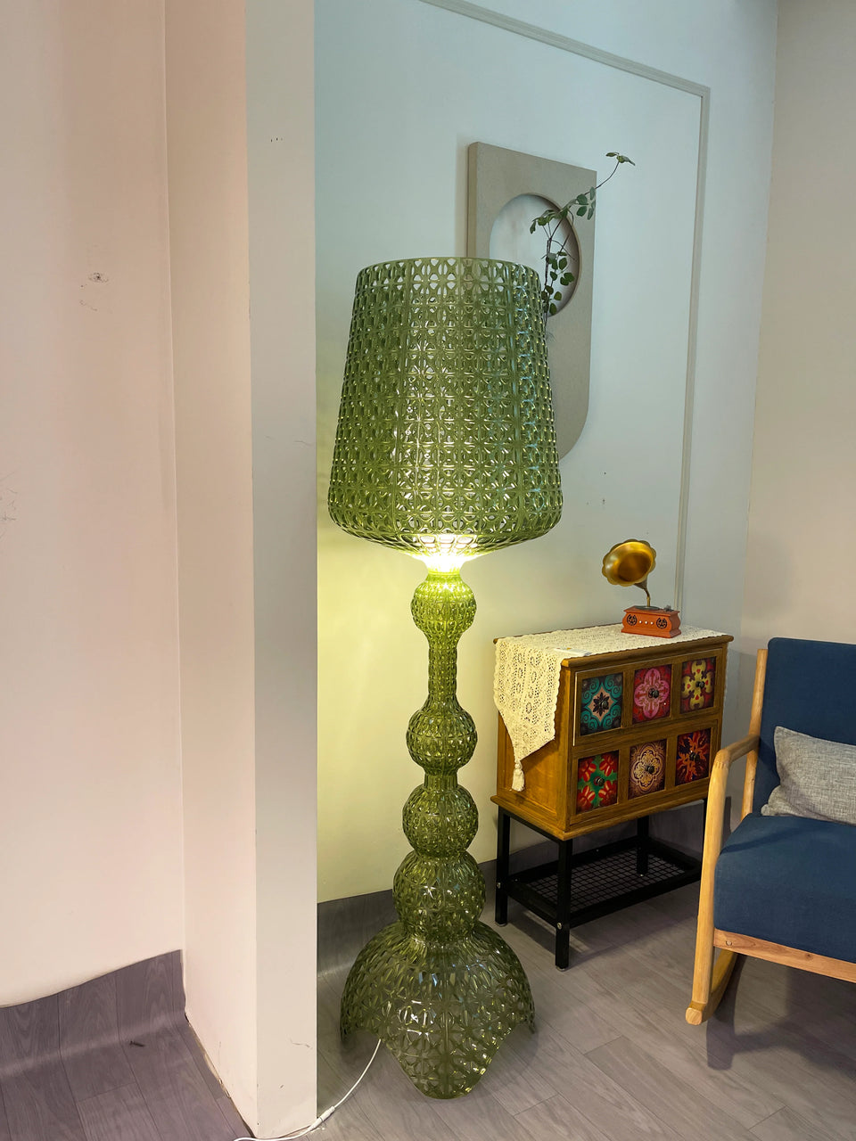 Simple Kabuki Acrylic Floor Lamp