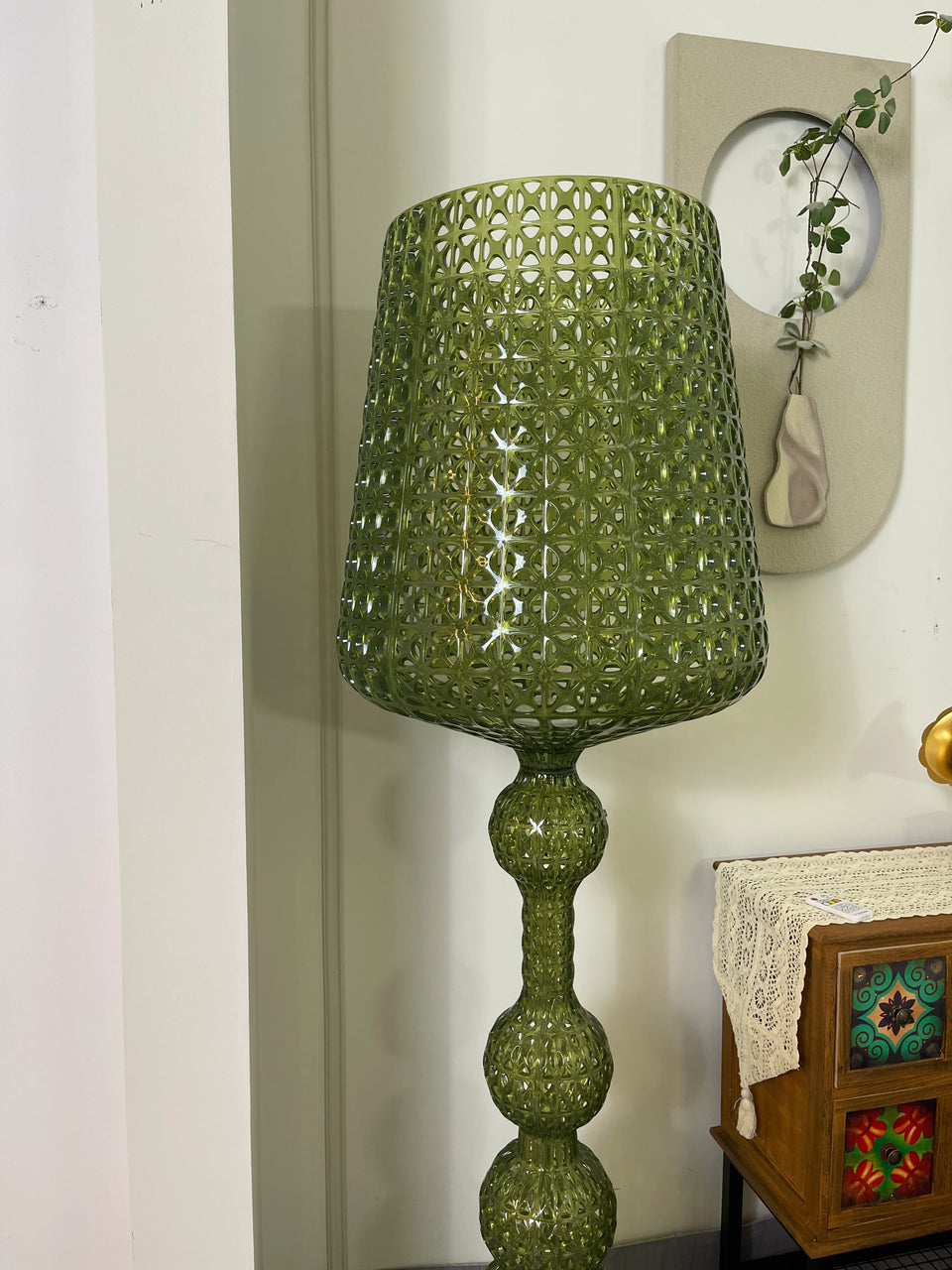 Simple Kabuki Acrylic Floor Lamp