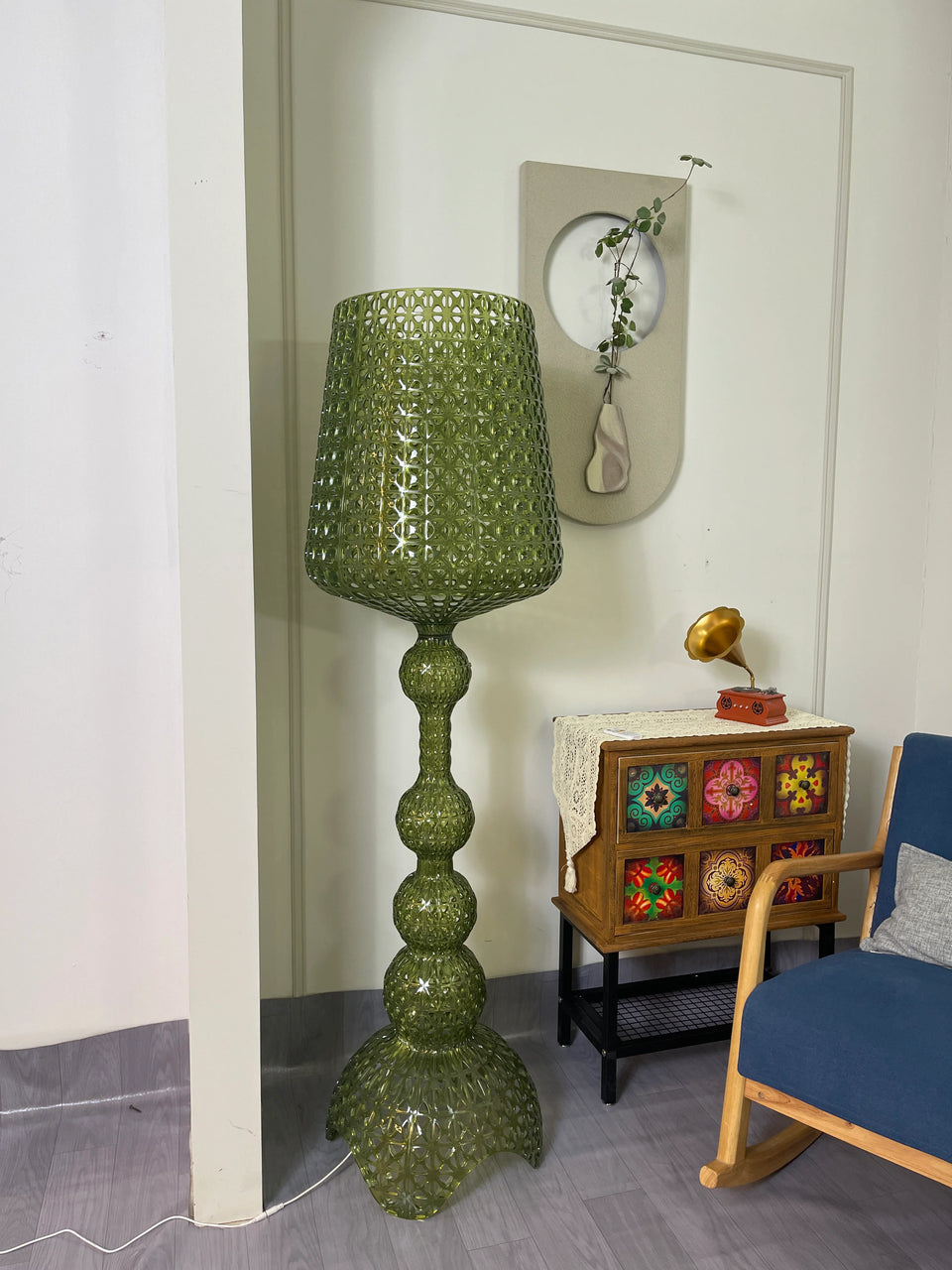 Simple Kabuki Acrylic Floor Lamp