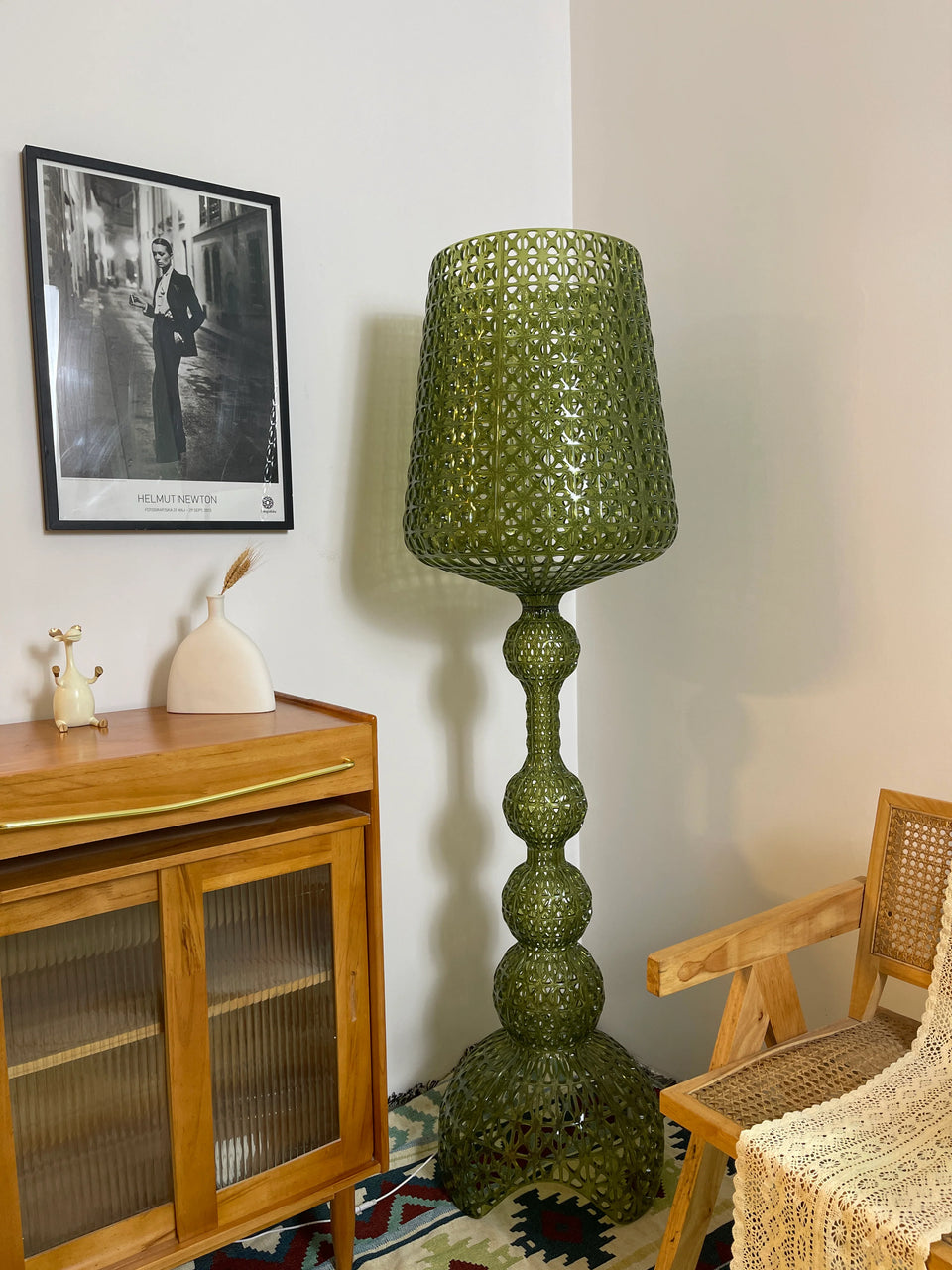 Simple Kabuki Acrylic Floor Lamp
