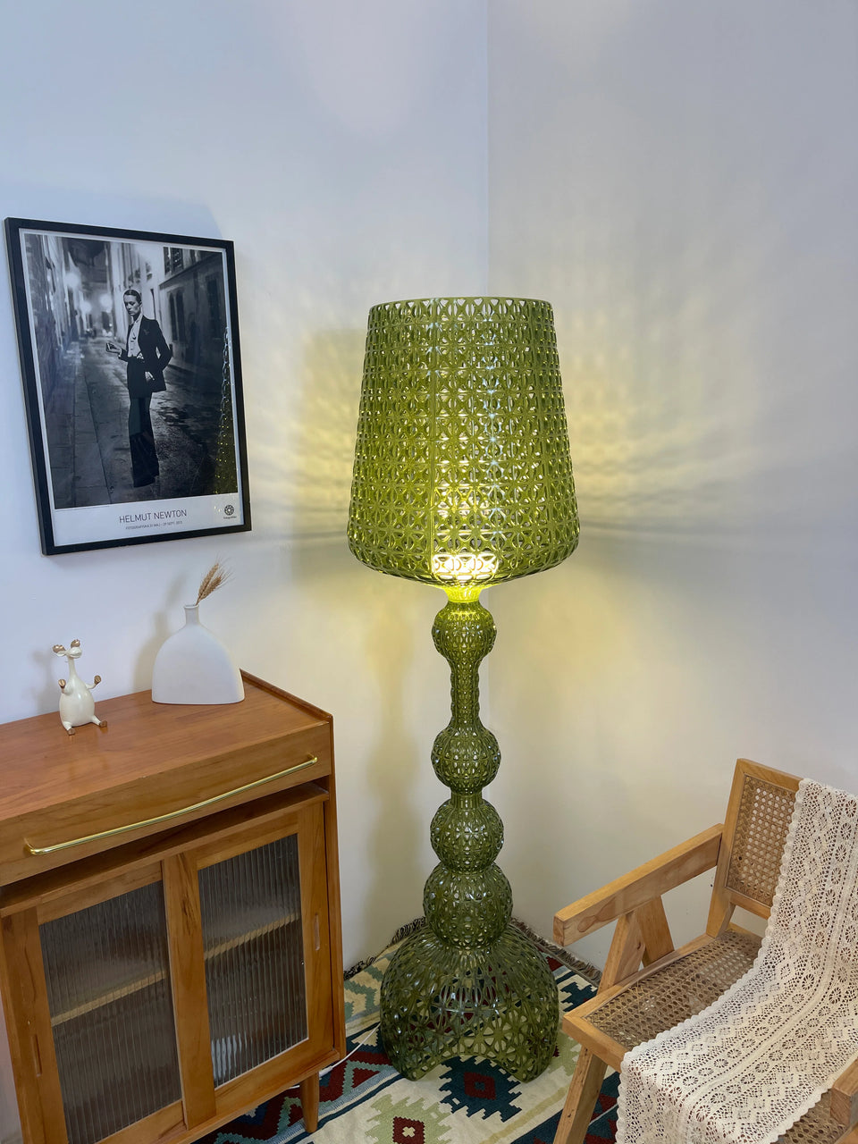 Simple Kabuki Acrylic Floor Lamp