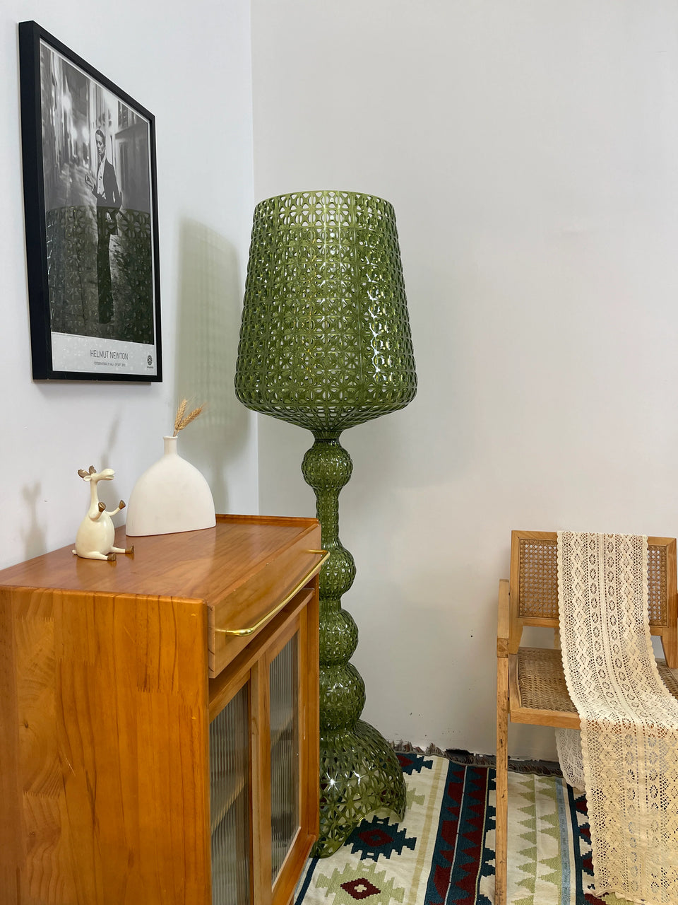 Simple Kabuki Acrylic Floor Lamp
