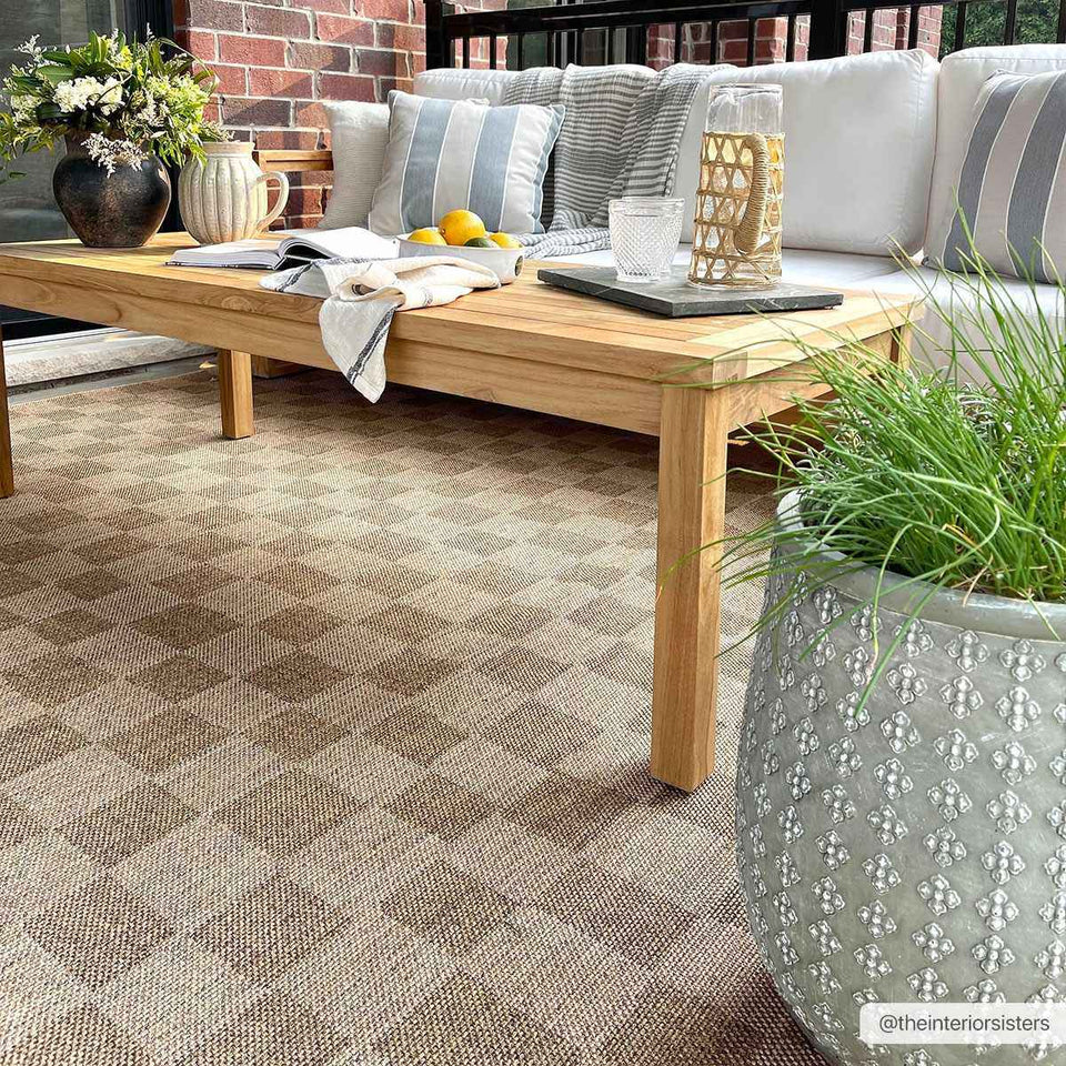 Kuval Checkered Brown Outdoor Rug