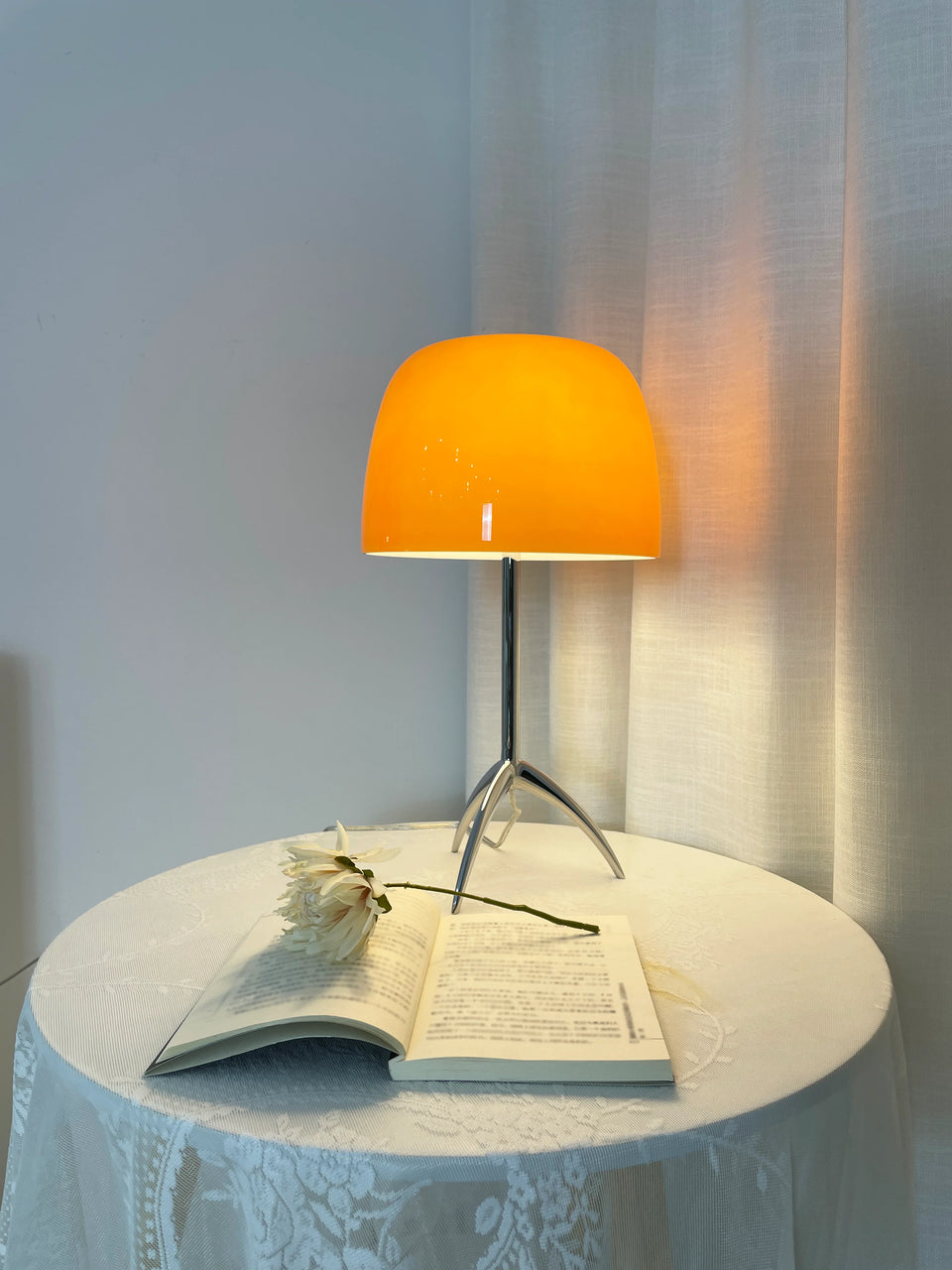 Lumiere Glass Table Lamp