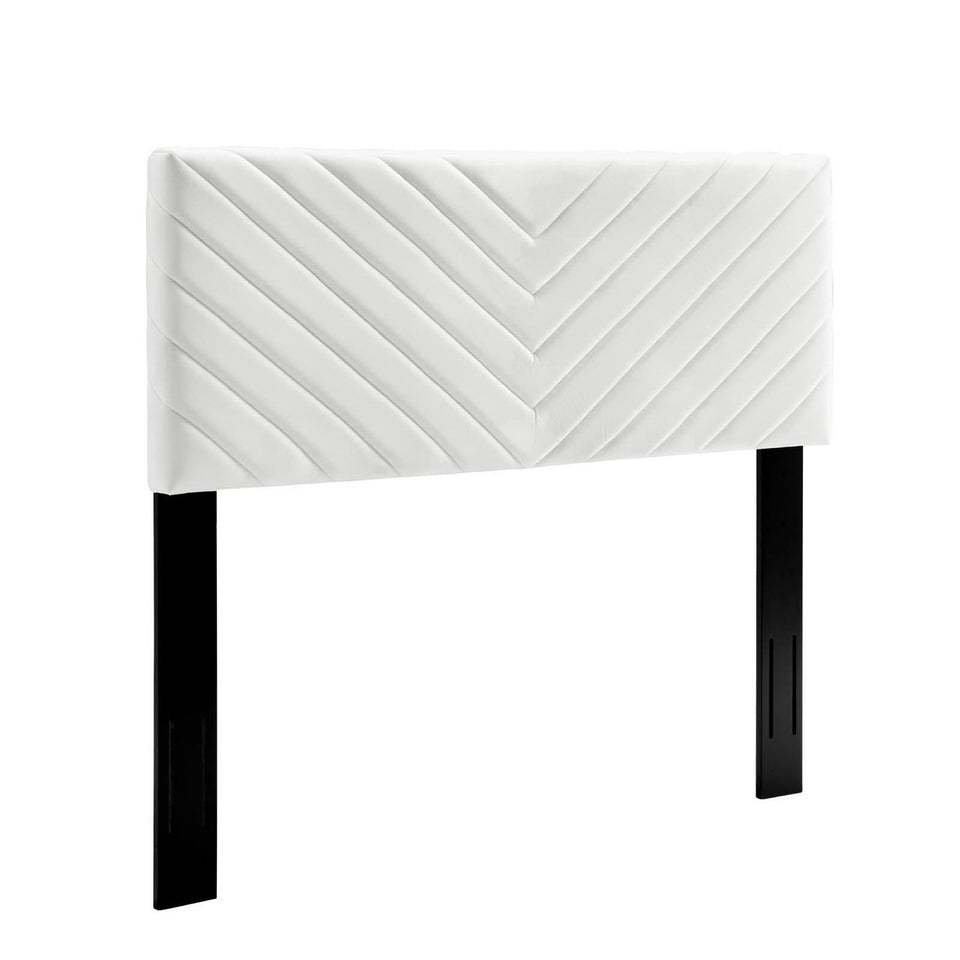 Roxanne Tapered Wood Leg Performance Velvet Queen Platform Bed by Modway