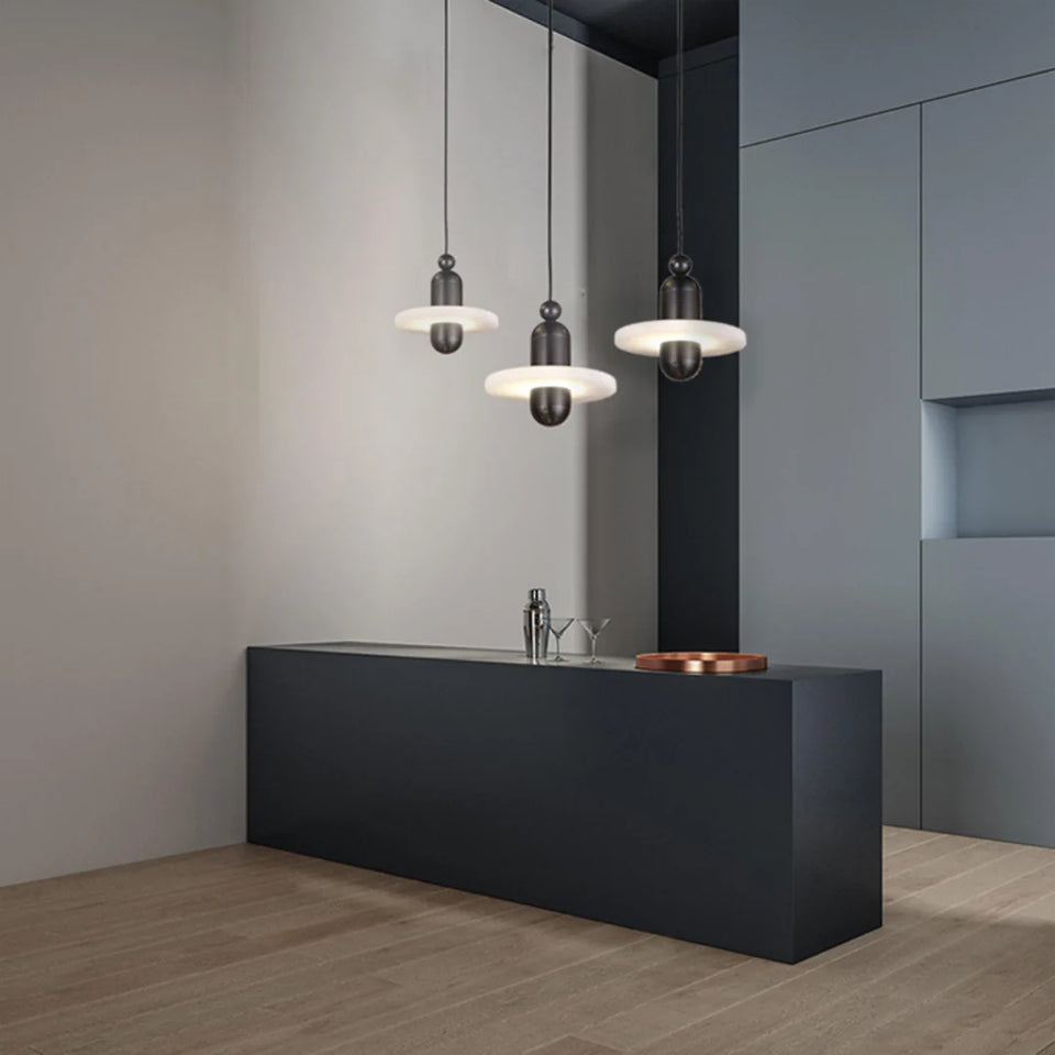 Median Mono Pendant Light