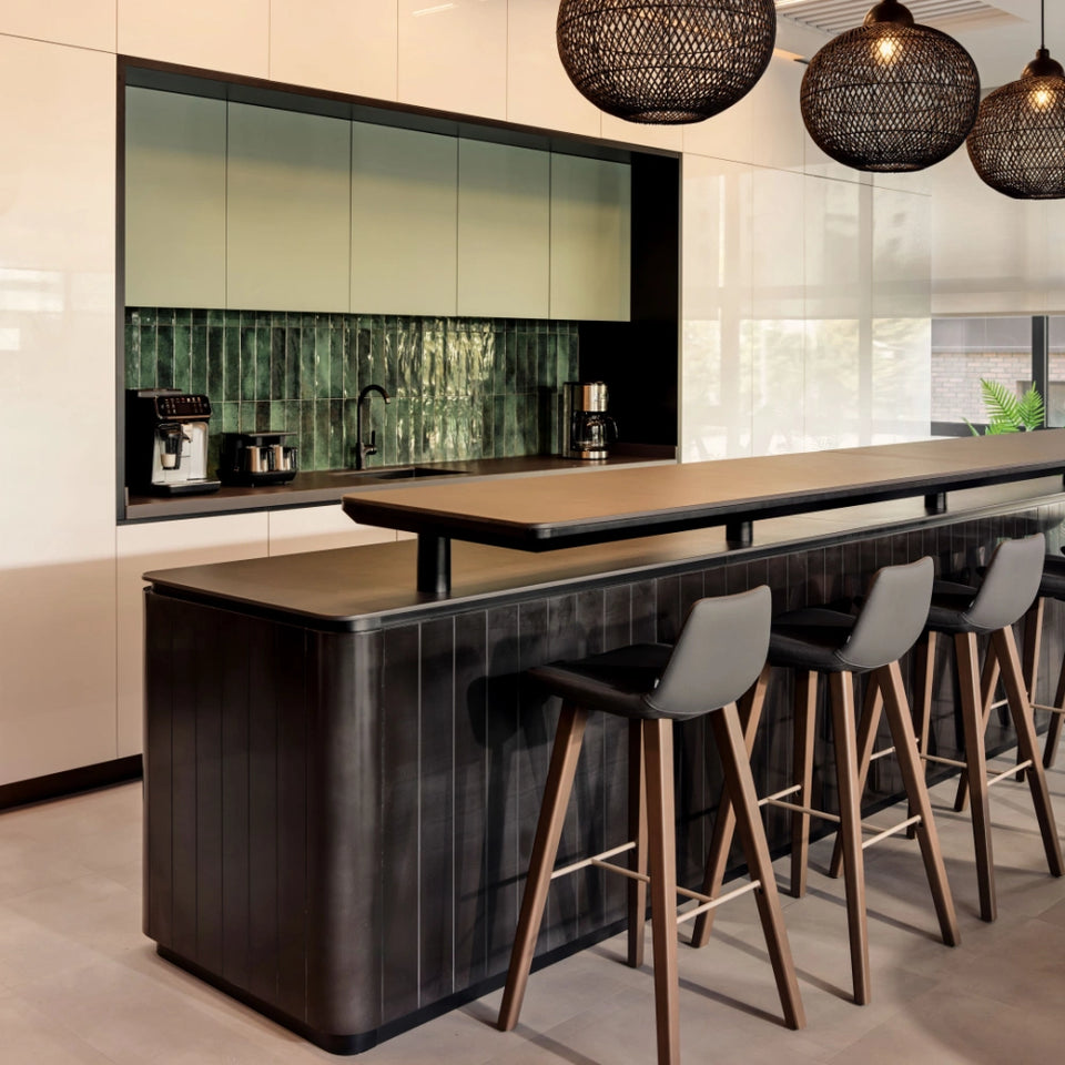 Pera Barstool Wood