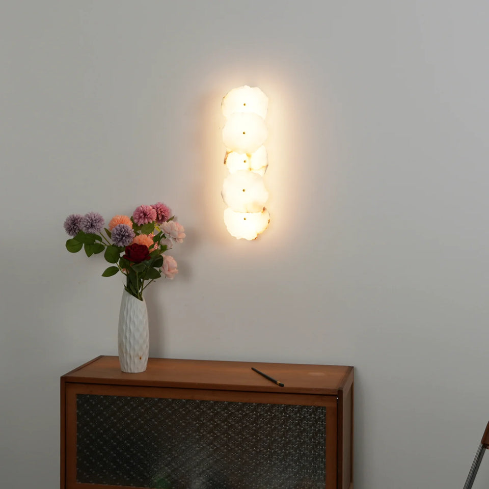Petra Wall Lamp
