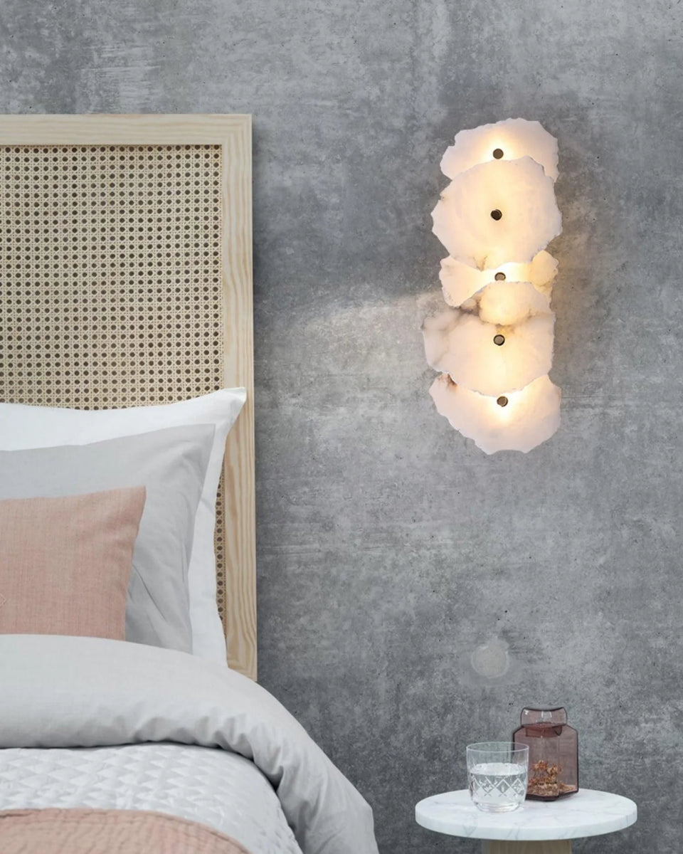 Petra Wall Lamp