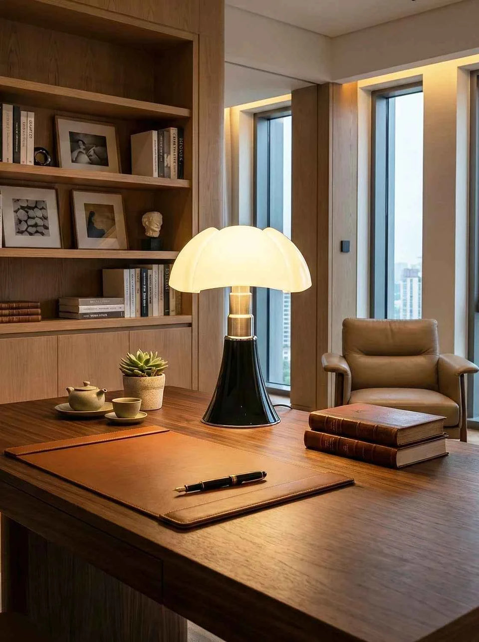 Pipistrello Acrylic Table Lamp