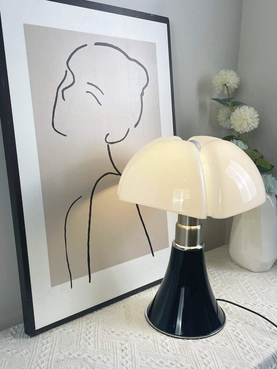 Pipistrello Acrylic Table Lamp