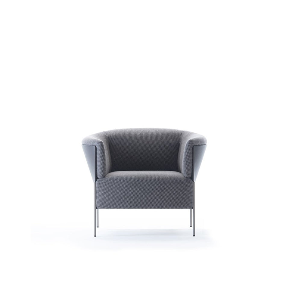 Omnia Armchair