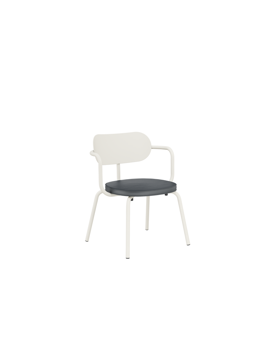 Stelo Lounge Chair