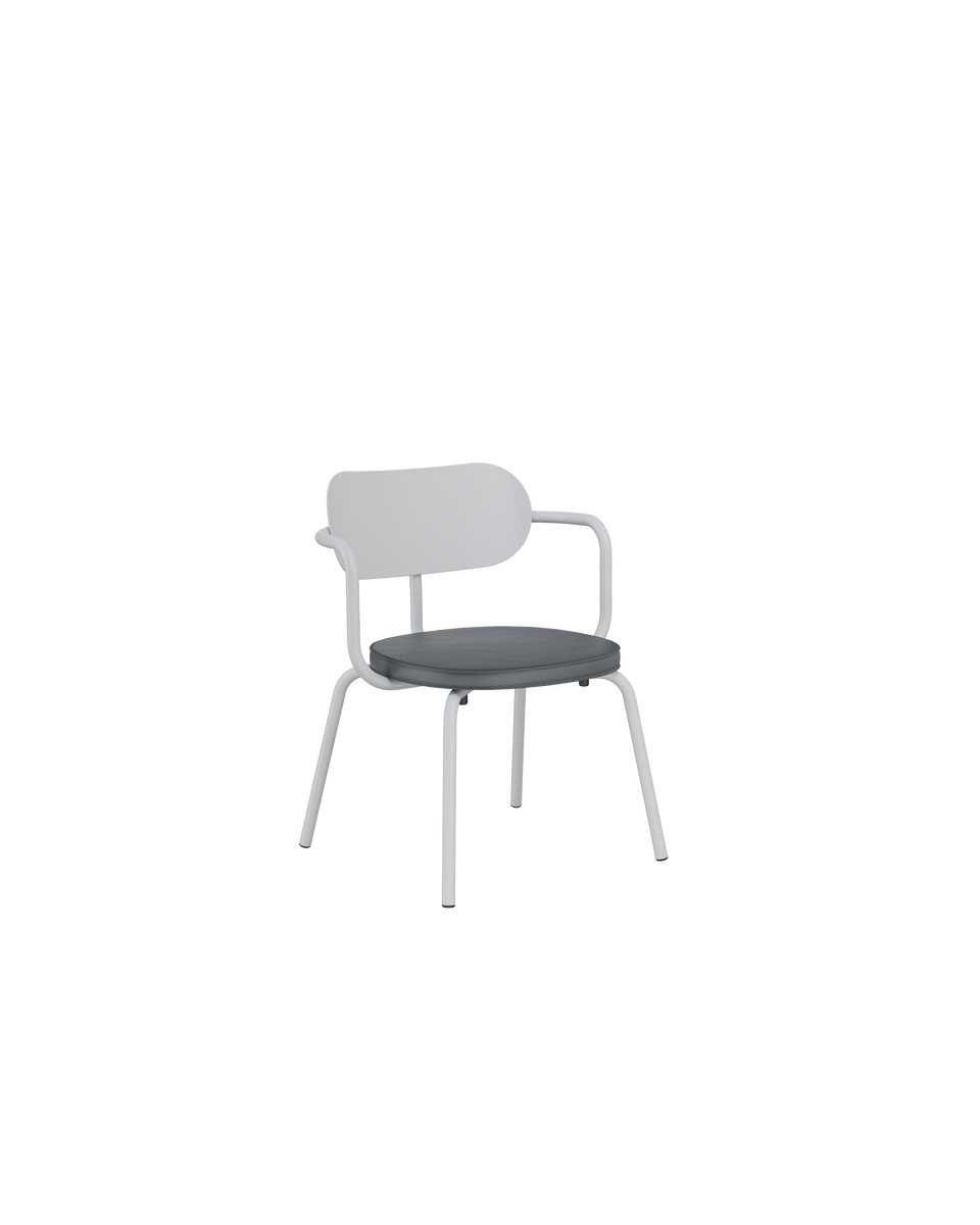 Stelo Lounge Chair