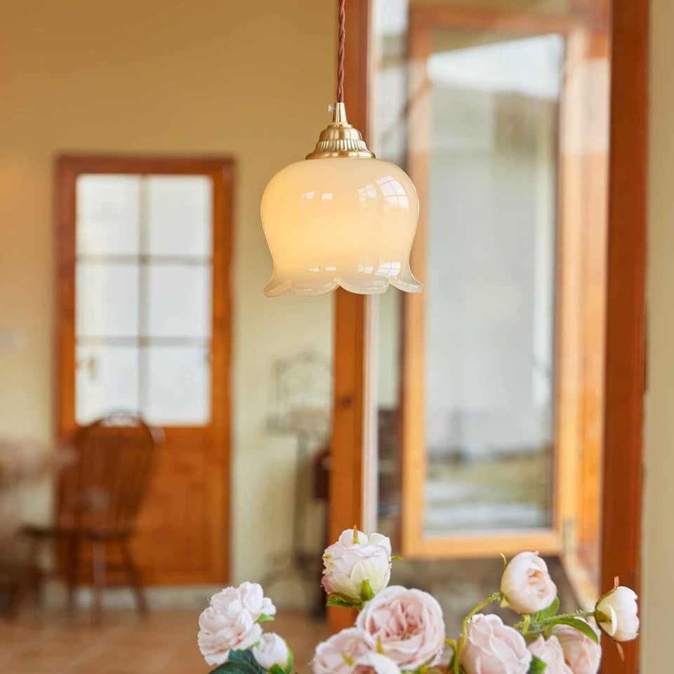 pendant light - detail view