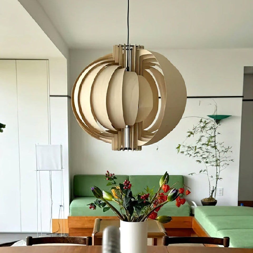 wood pendant light - close-up detail