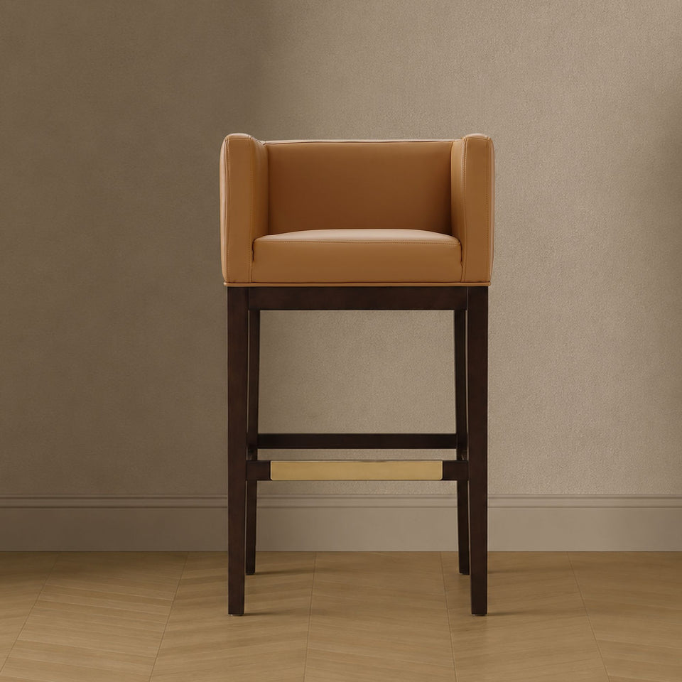 Kingsley in Camel - lifestyle   front