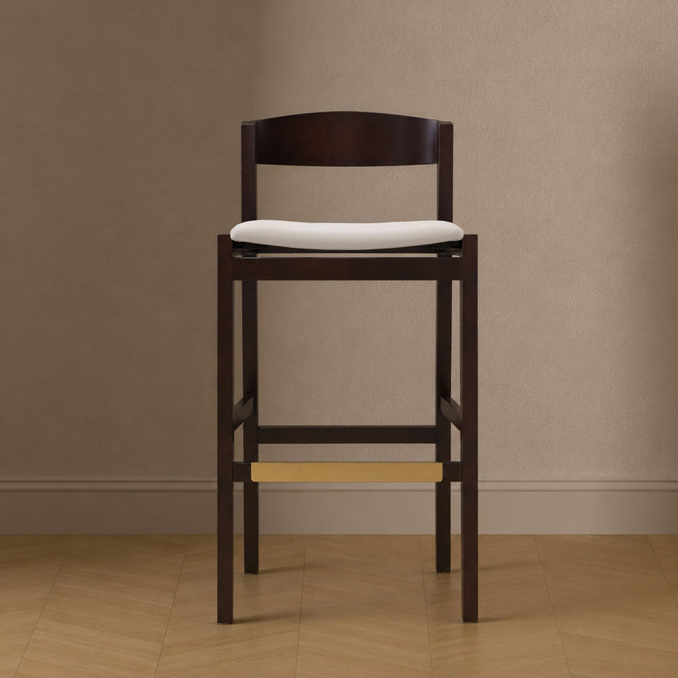 Klismos in Ivory - lifestyle   front