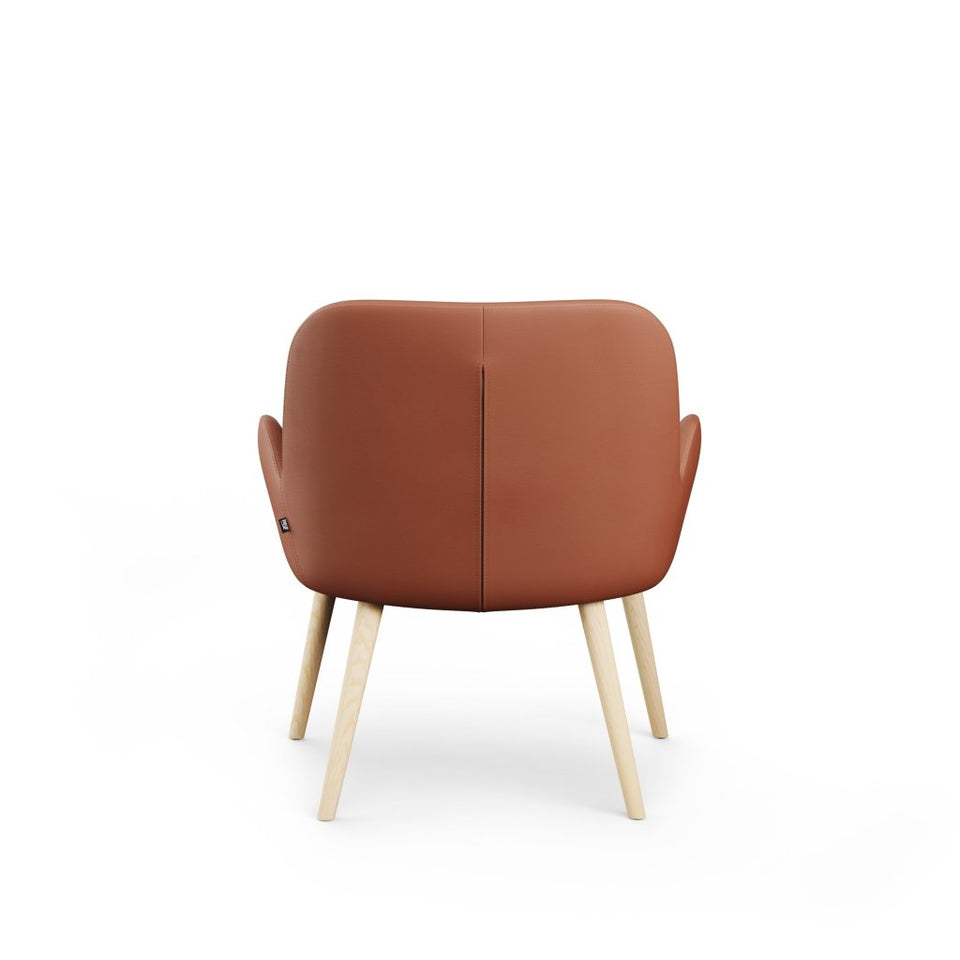Daisy Lounge Chair Wood Dowel