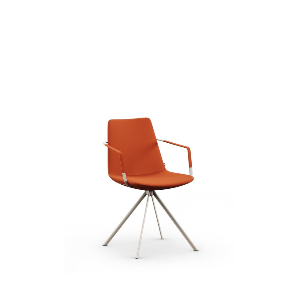 Pera Ellipse Armchair