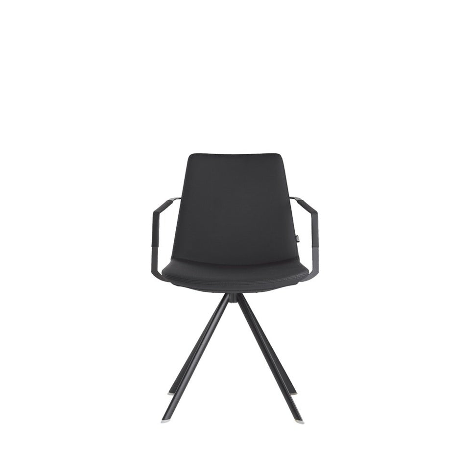 Pera Ellipse Armchair