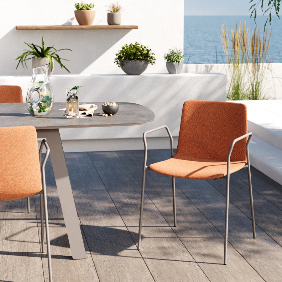 Rest Outdoor - Classic With Armrests