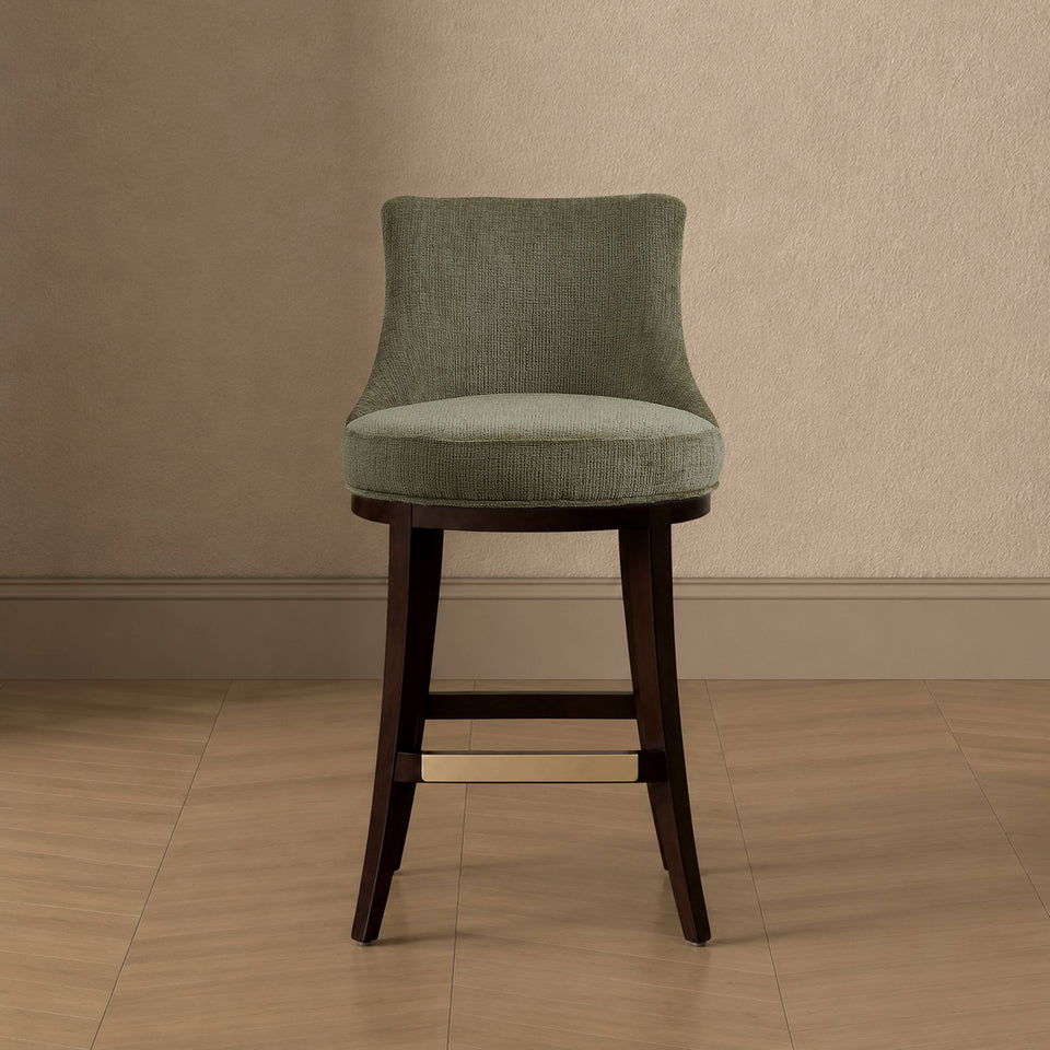 Lucia in Leaf Green - lifestyle   front