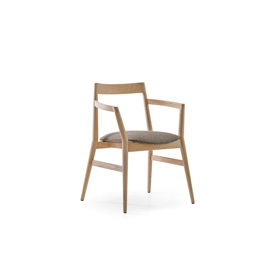 Dobra Chair